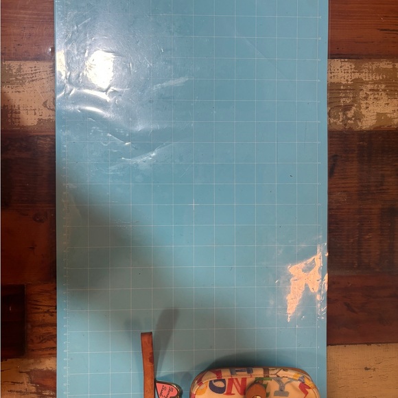 Vtg Dooney & Bourke Graffiti Clutch - Picture 4 of 5